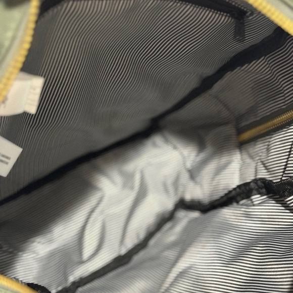 Herschel mini backpack 🎒 - Picture 4 of 4